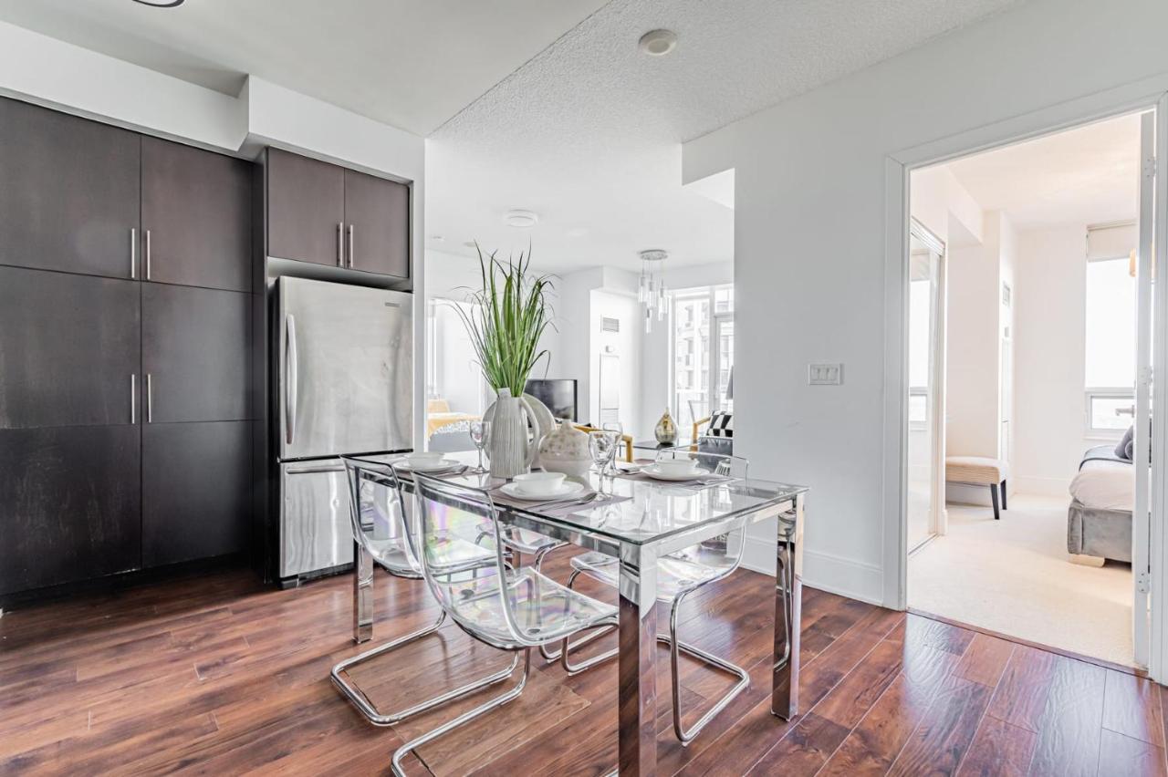 Luxury Apartments In Mississauga Dış mekan fotoğraf