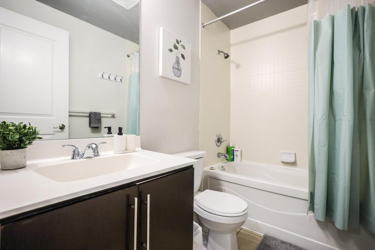 Luxury Apartments In Mississauga Dış mekan fotoğraf